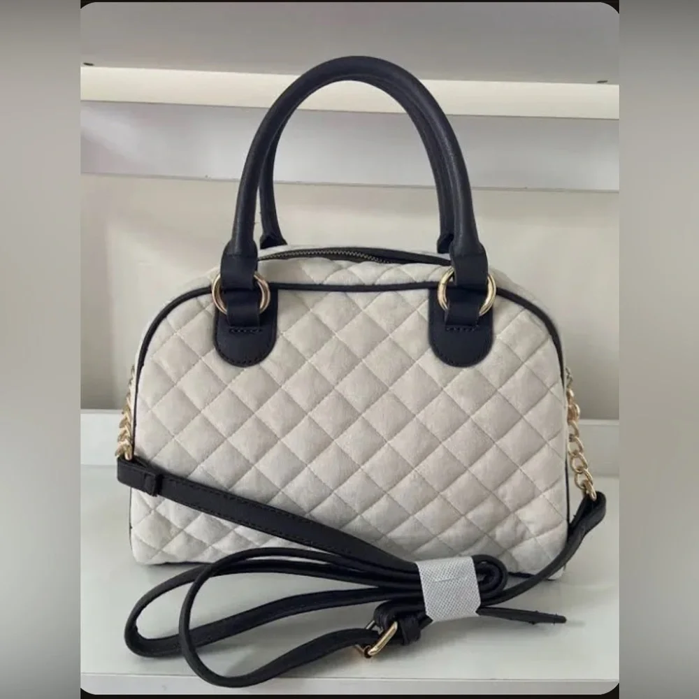 ❌SALE❌NWT Juicy Couture Velour Crystal Chocolate Quilted Royal Moment Bowler Bag - Picture 4 of 10